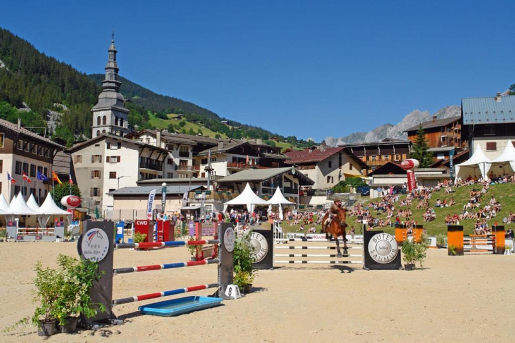 Hotel La Montagne La Clusaz Ngoại thất bức ảnh