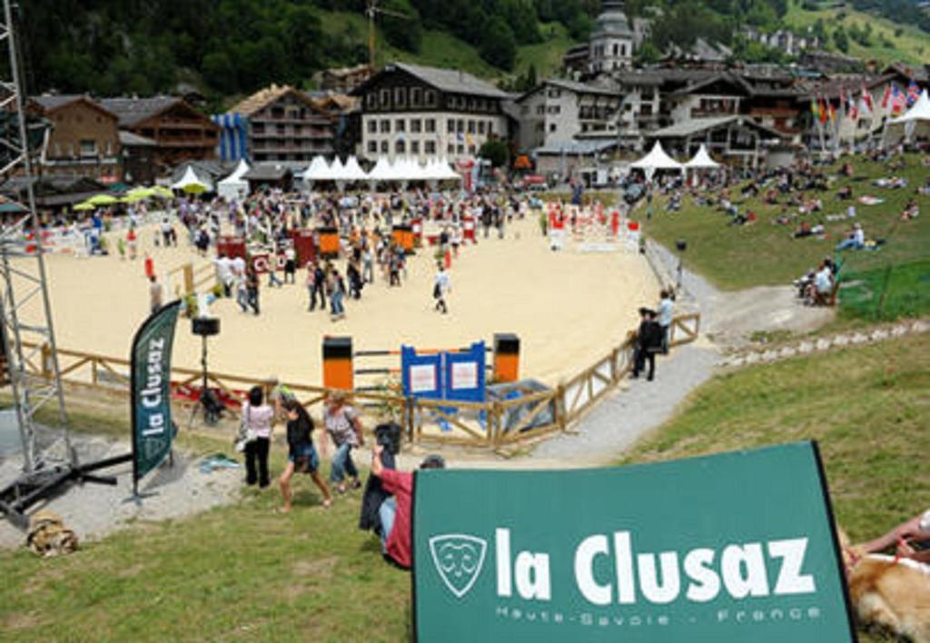 Hotel La Montagne La Clusaz Ngoại thất bức ảnh