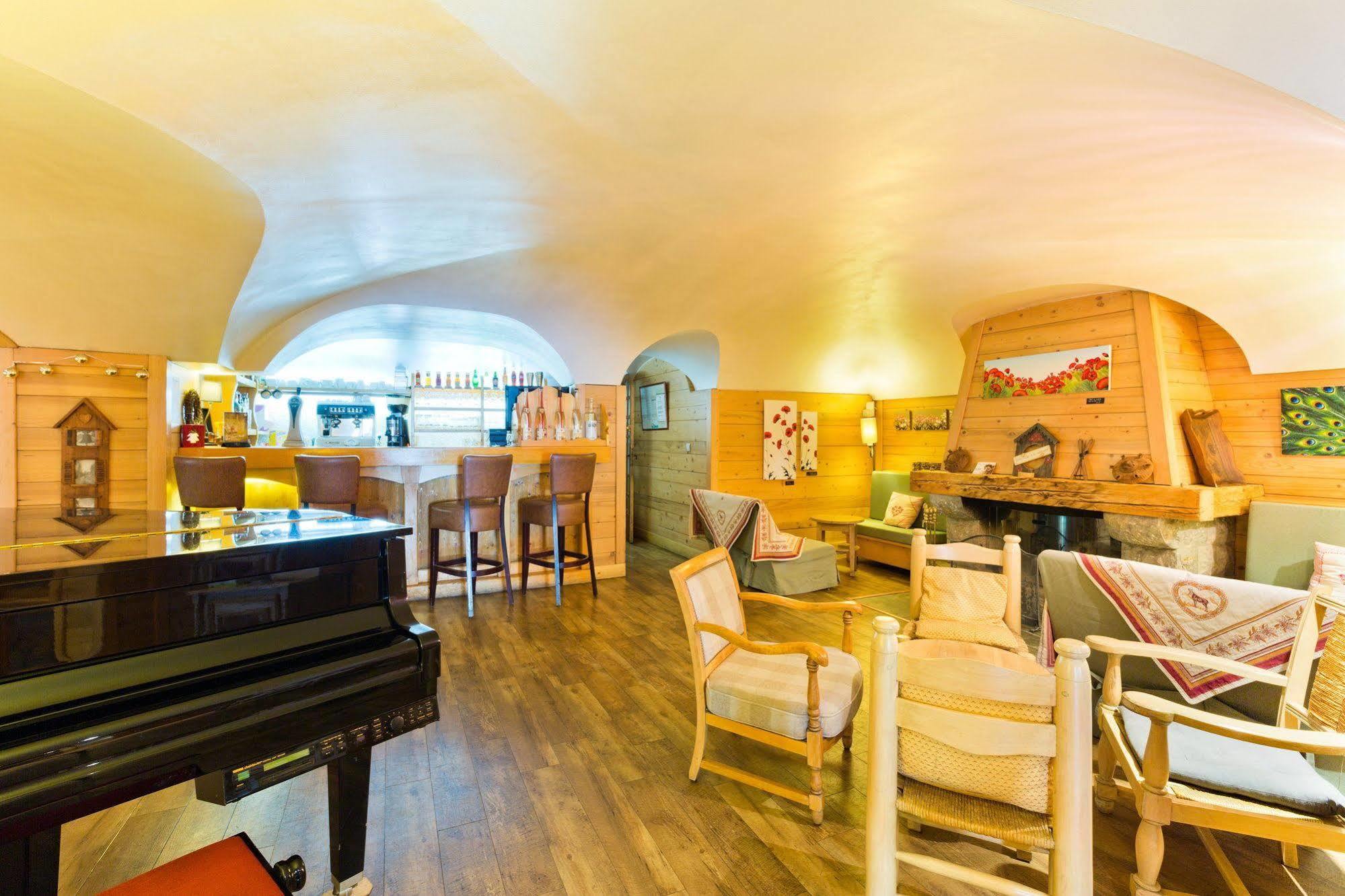 Hotel La Montagne La Clusaz Ngoại thất bức ảnh